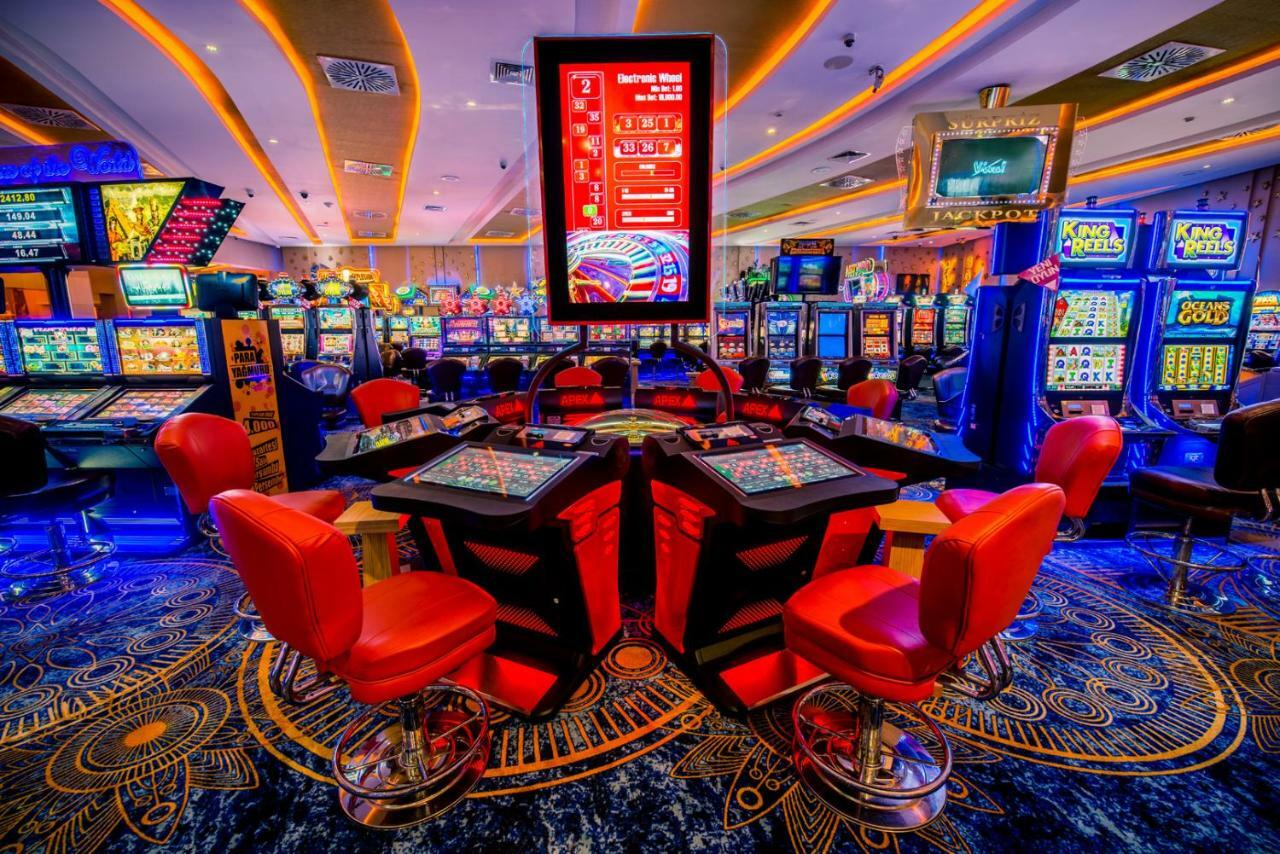 Oscar Beachfront Resort & Spa & Casino Kyrenia  Exterior foto