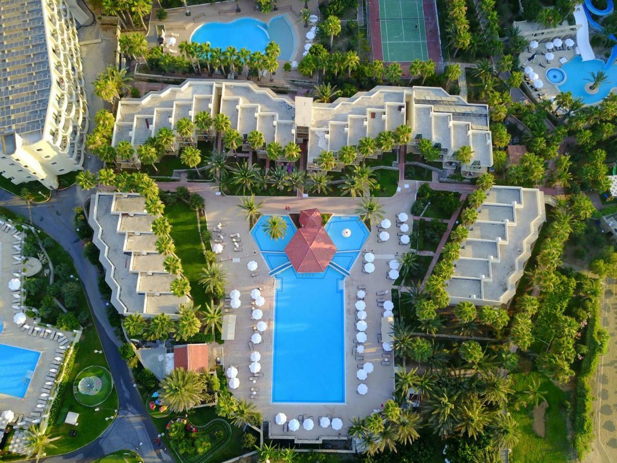 Oscar Beachfront Resort & Spa & Casino Kyrenia  Exterior foto